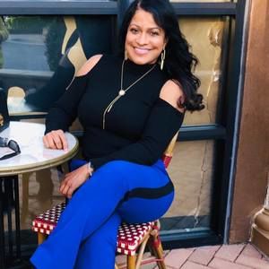 Meet your Posher, Ana